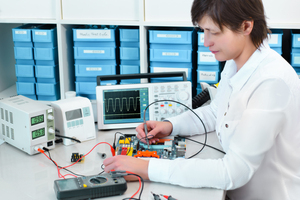 engineer using spectrum analyzer